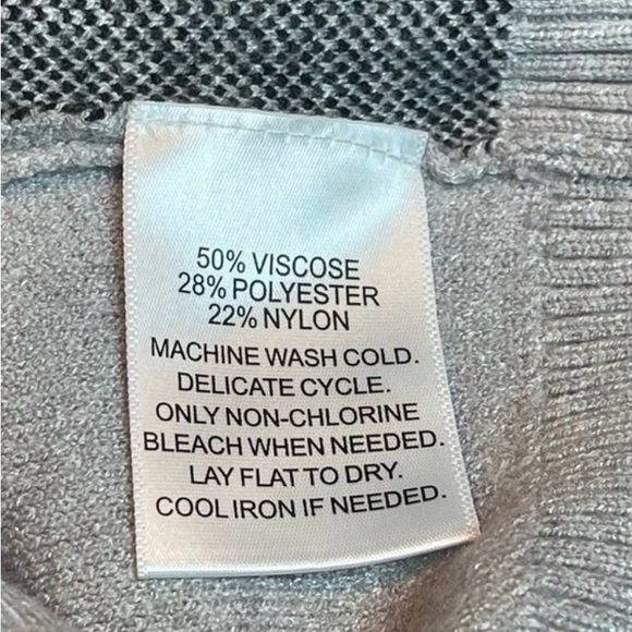 NEW ANTHROPOLOGIE CALLIGRAPHIE Charming Cat ❤️Duo❤️ Gray Sweater Sz M - Picture 9 of 9